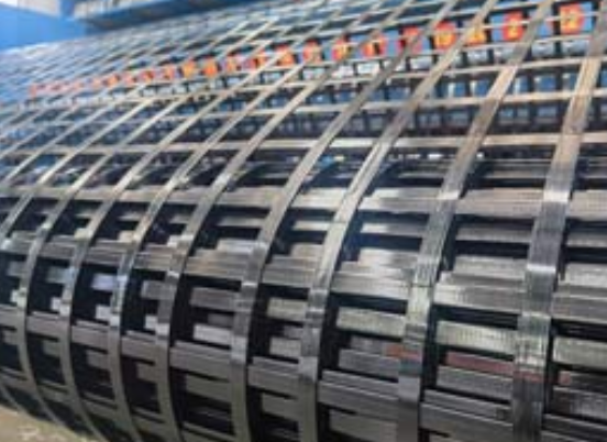 阿拉尔钢塑土工格栅：基建“隐形脊梁”的绿色智造与长寿命进化论